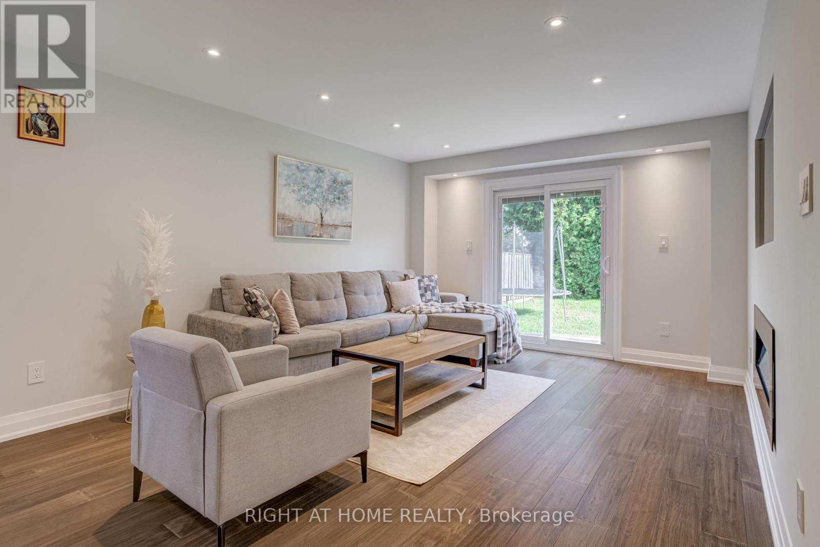 260 Louis Drive, Mississauga, Ontario  L5B 1Y9 - Photo 27 - W12390502