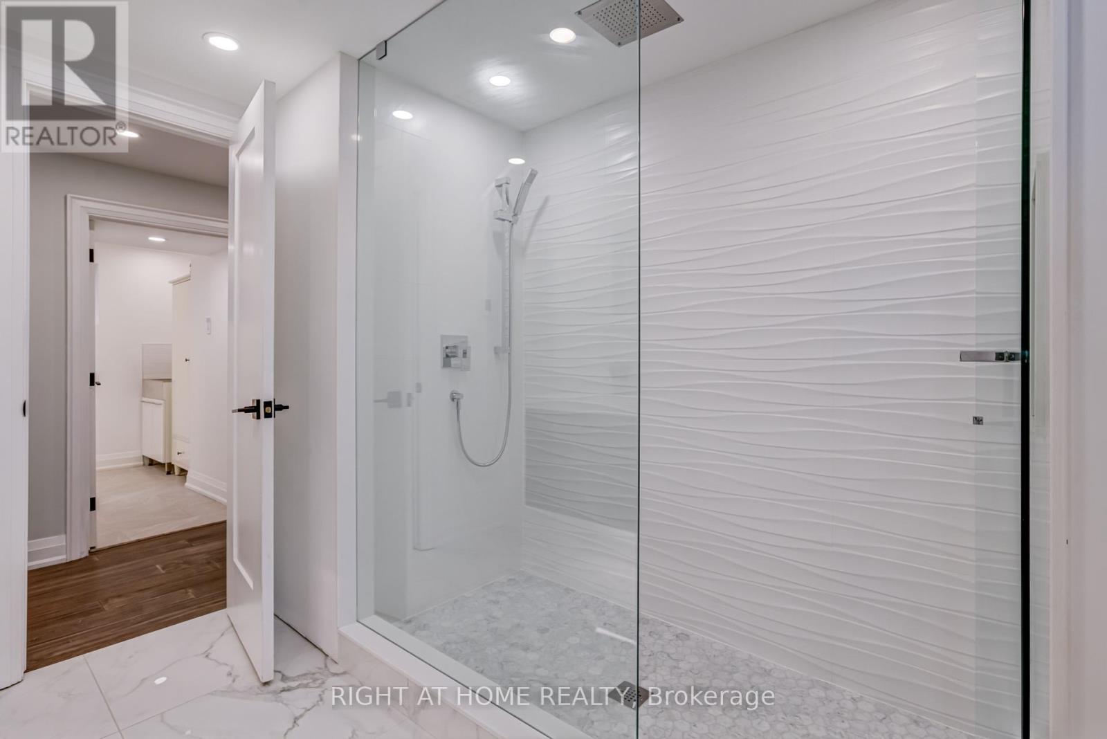 260 Louis Drive, Mississauga, Ontario  L5B 1Y9 - Photo 38 - W12390502