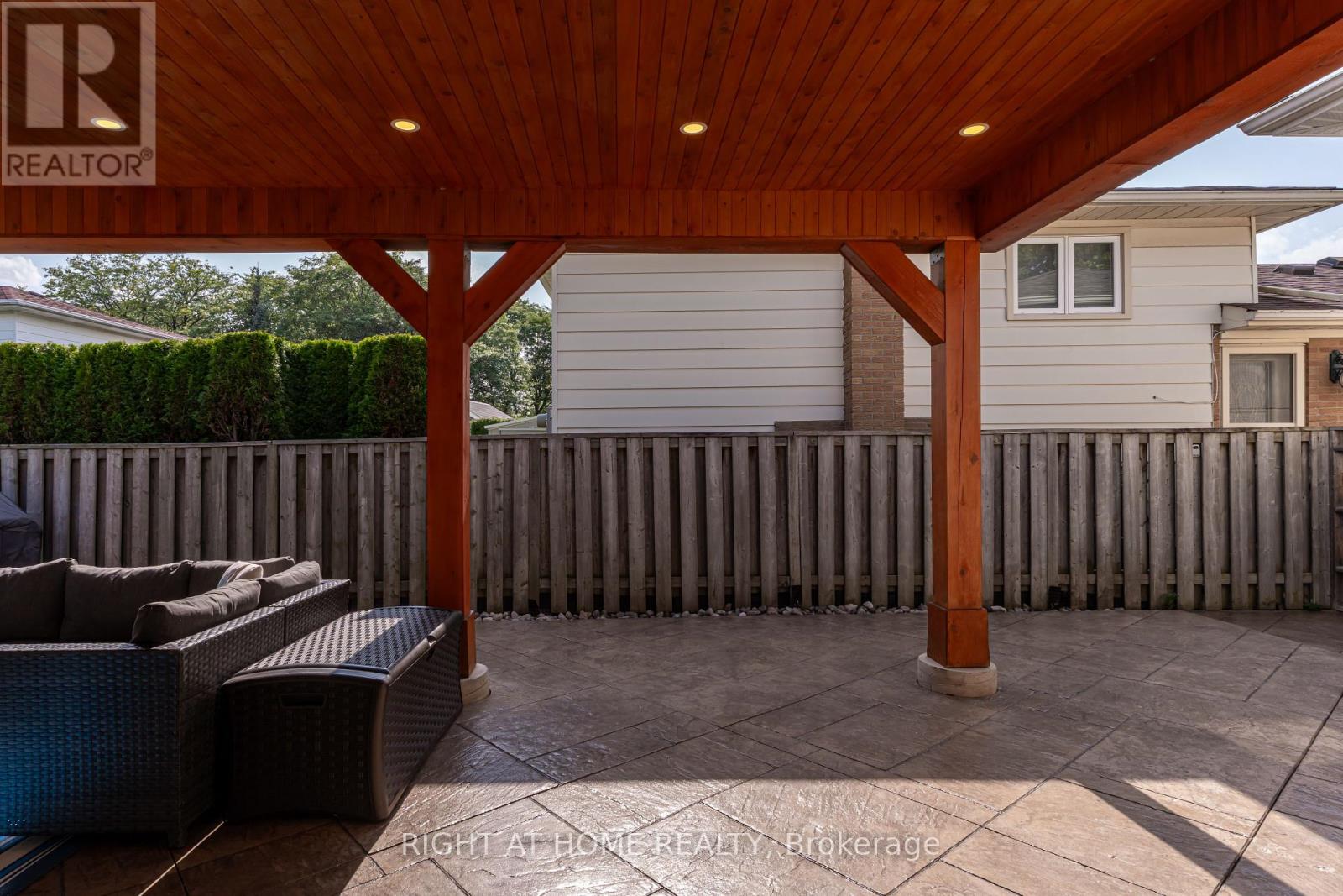 260 Louis Drive, Mississauga, Ontario  L5B 1Y9 - Photo 40 - W12390502