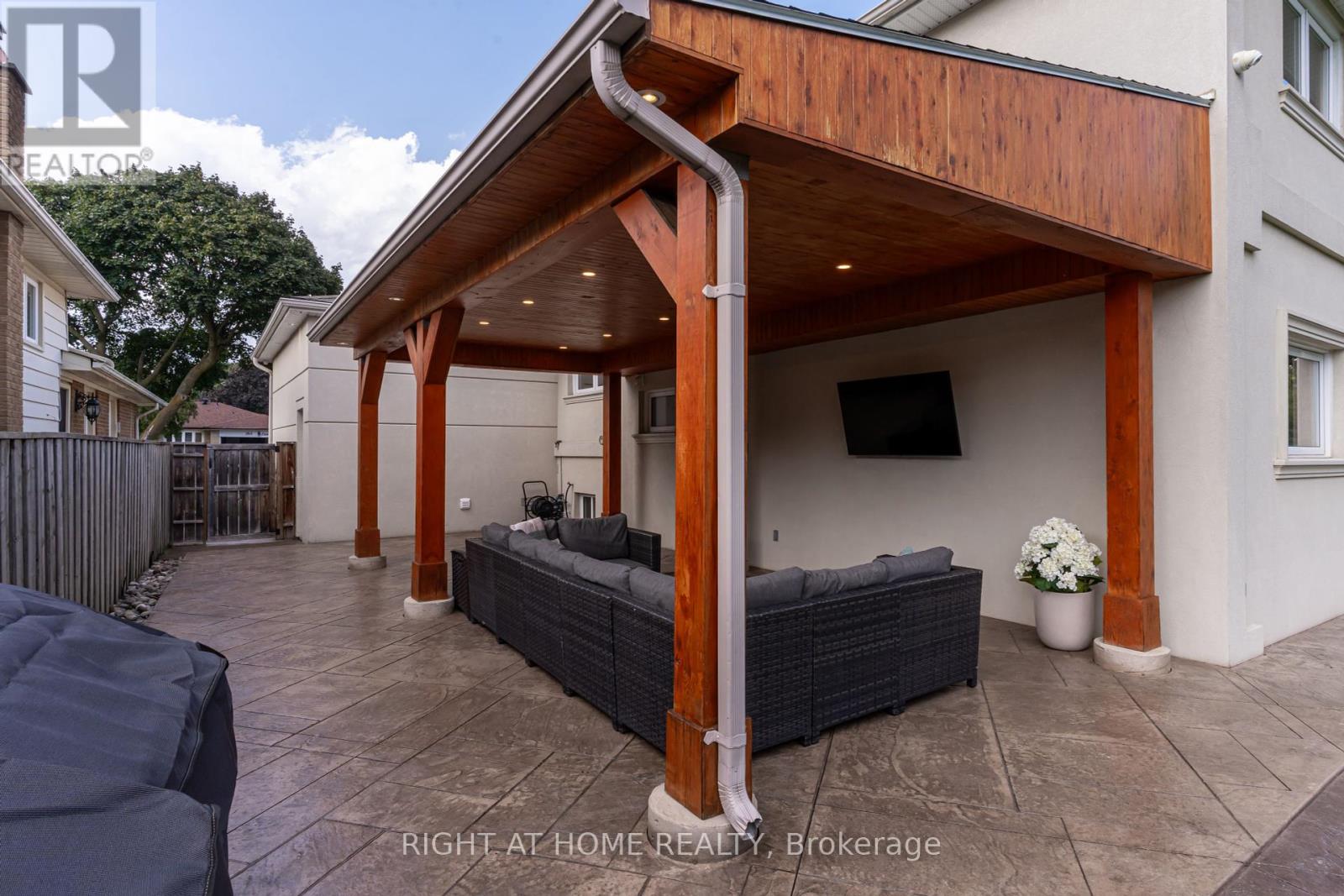 260 Louis Drive, Mississauga, Ontario  L5B 1Y9 - Photo 46 - W12390502