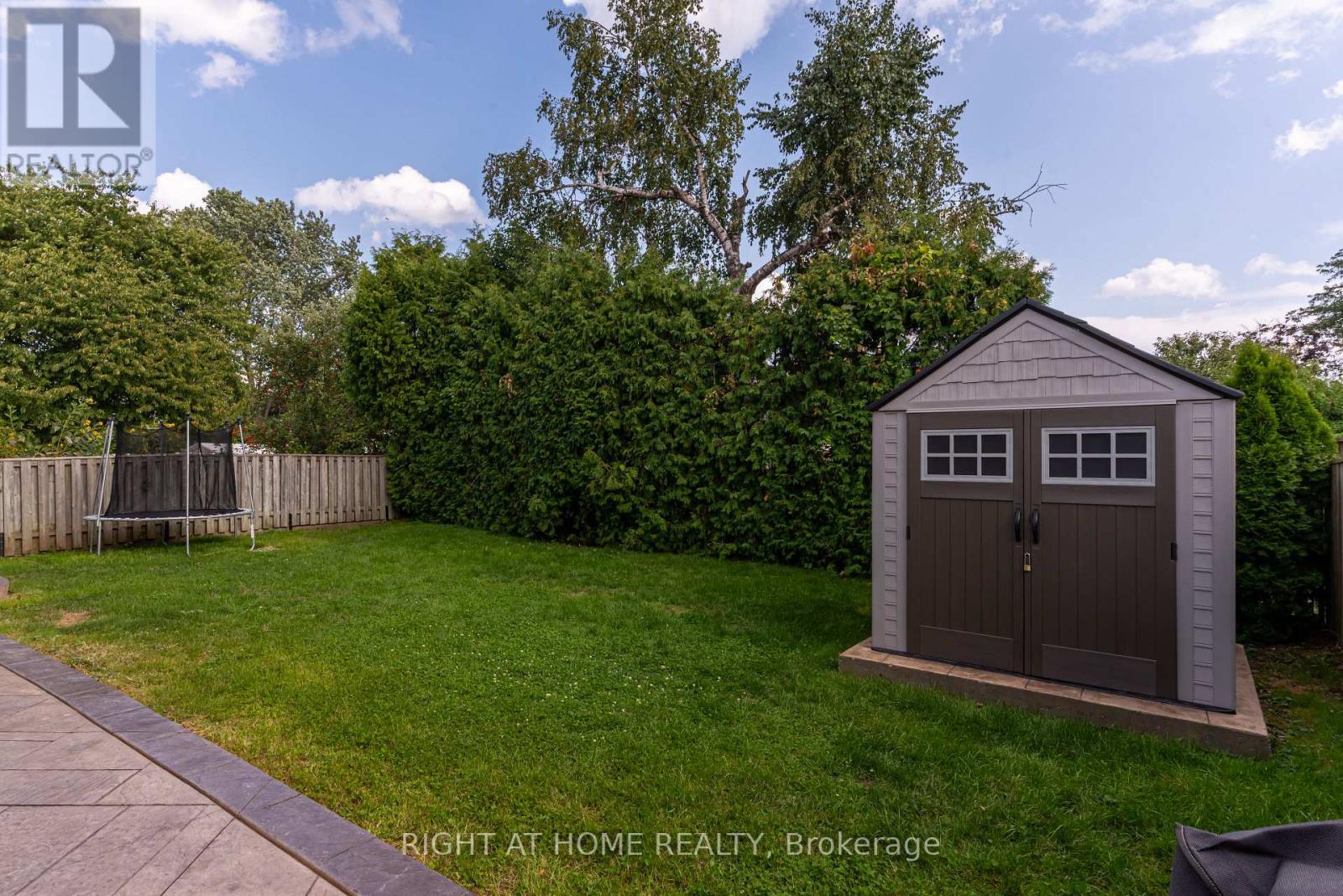 260 Louis Drive, Mississauga, Ontario  L5B 1Y9 - Photo 47 - W12390502