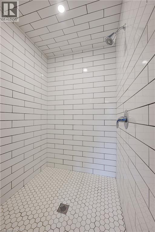 38 Euclid Avenue, Waterloo, Ontario  N2L 1Z3 - Photo 35 - 40766796