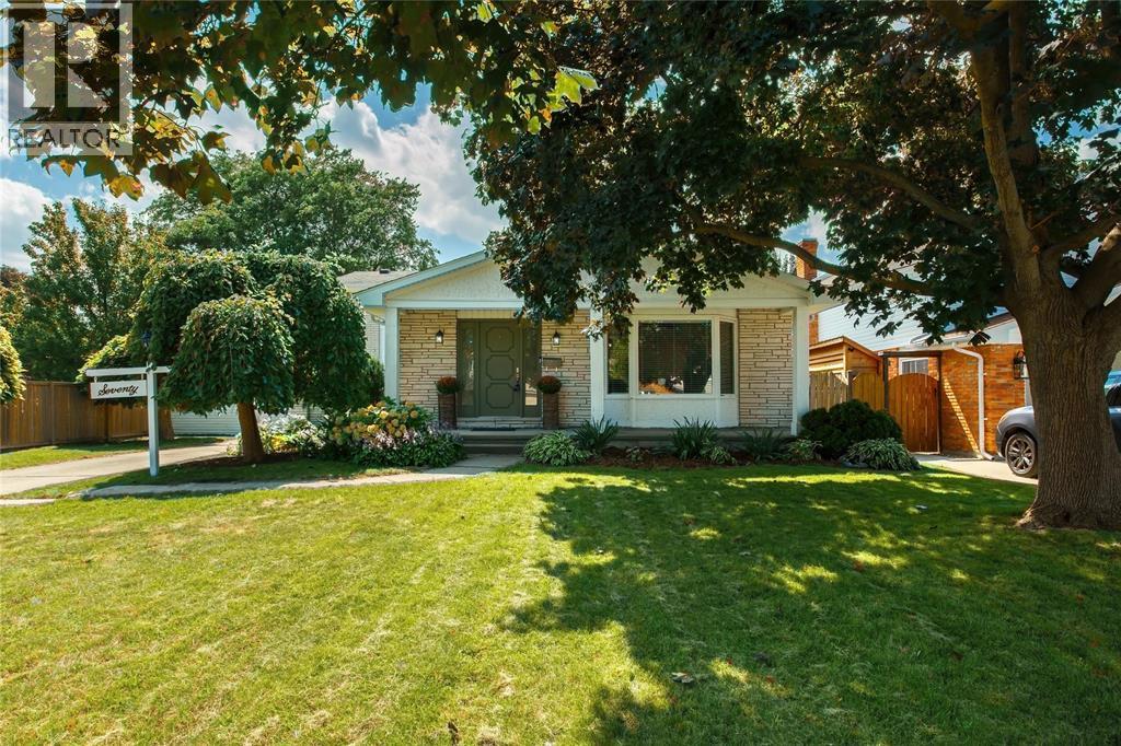 70 Ashby CRESCENT, Sarnia, Ontario