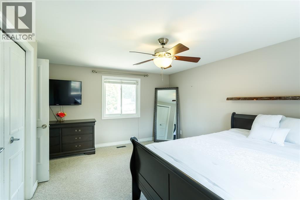 70 Ashby Crescent, Sarnia, Ontario  N7S 4L6 - Photo 28 - 25022787