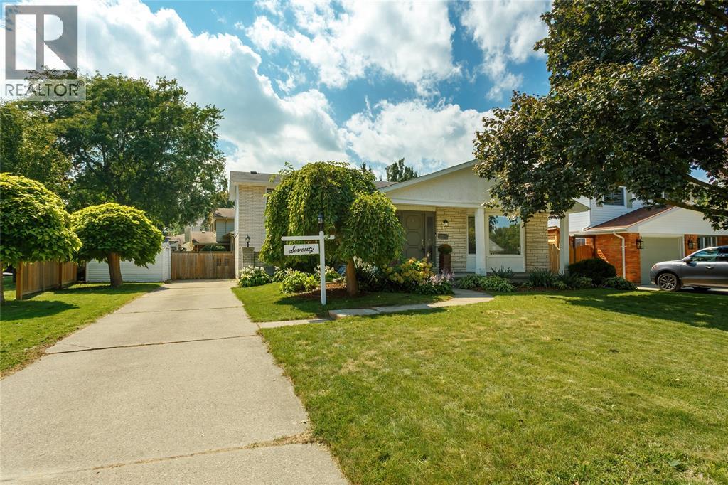 70 Ashby Crescent, Sarnia, Ontario  N7S 4L6 - Photo 3 - 25022787