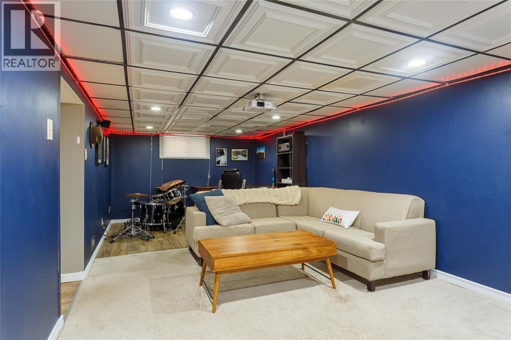 70 Ashby Crescent, Sarnia, Ontario  N7S 4L6 - Photo 34 - 25022787