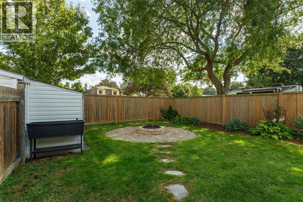 70 Ashby Crescent, Sarnia, Ontario  N7S 4L6 - Photo 38 - 25022787