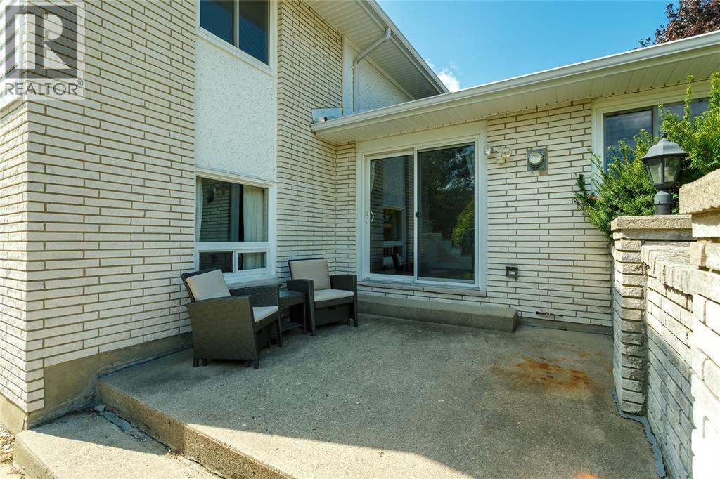 70 Ashby Crescent, Sarnia, Ontario  N7S 4L6 - Photo 47 - 25022787