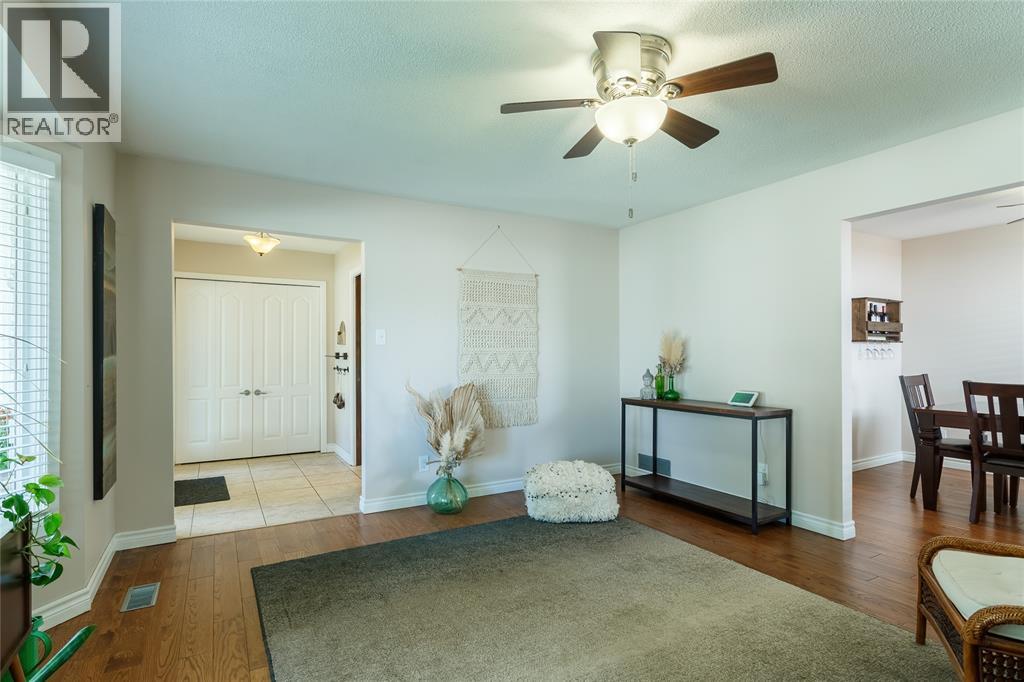 70 Ashby Crescent, Sarnia, Ontario  N7S 4L6 - Photo 5 - 25022787