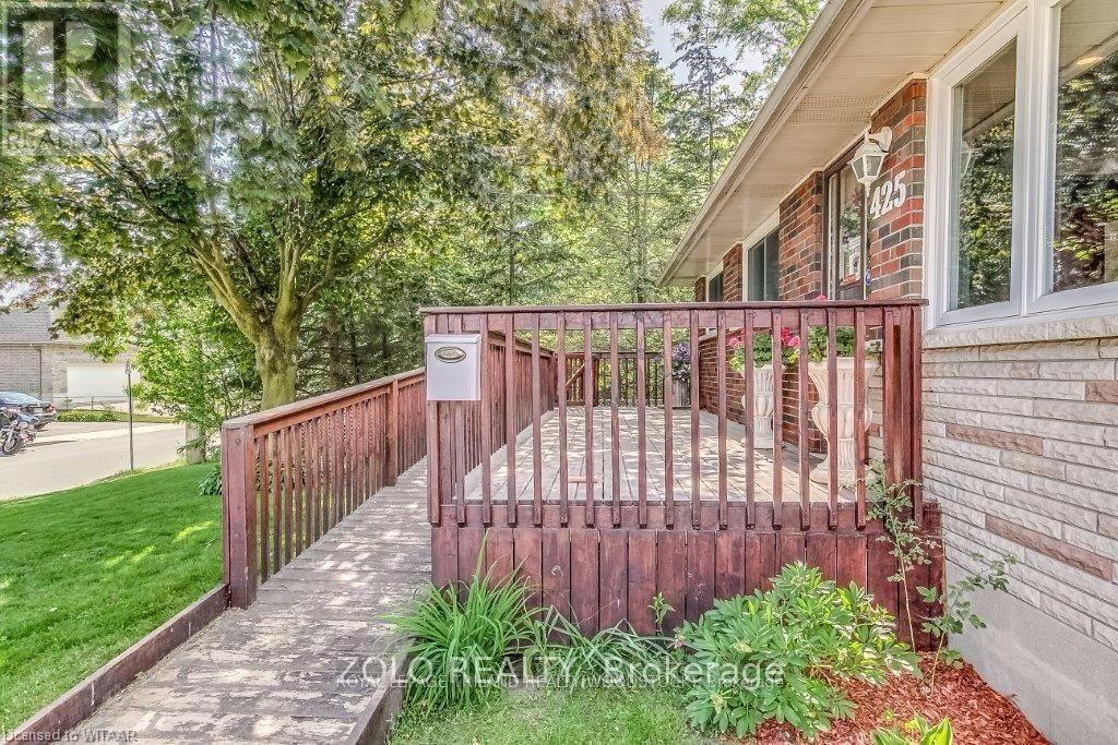 425 Henry Street, Woodstock, Ontario  N4S 1X2 - Photo 3 - X12390488