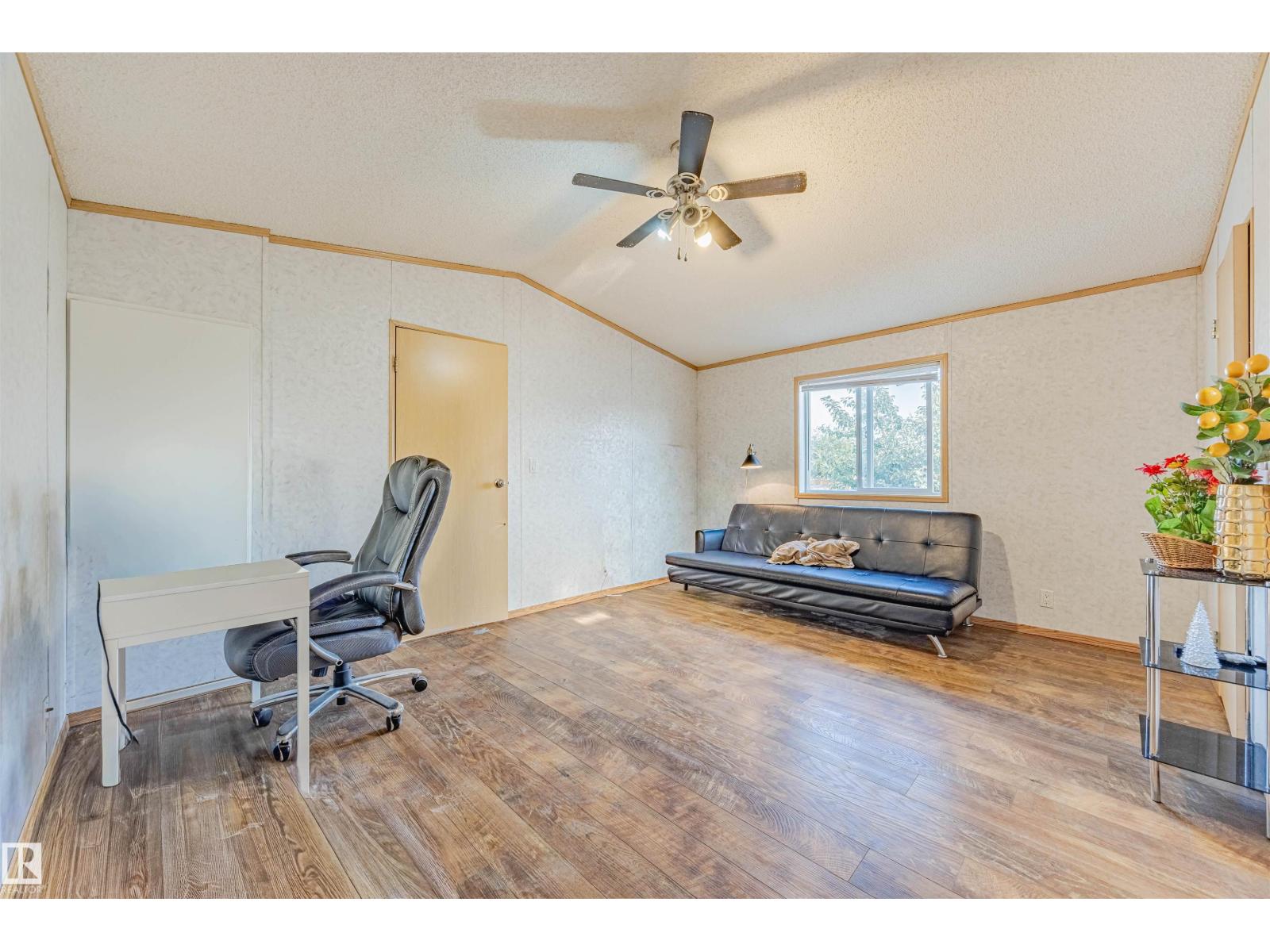 3338 Lakeview Rd Nw, Edmonton, Alberta  T5S 2R8 - Photo 23 - E4456835