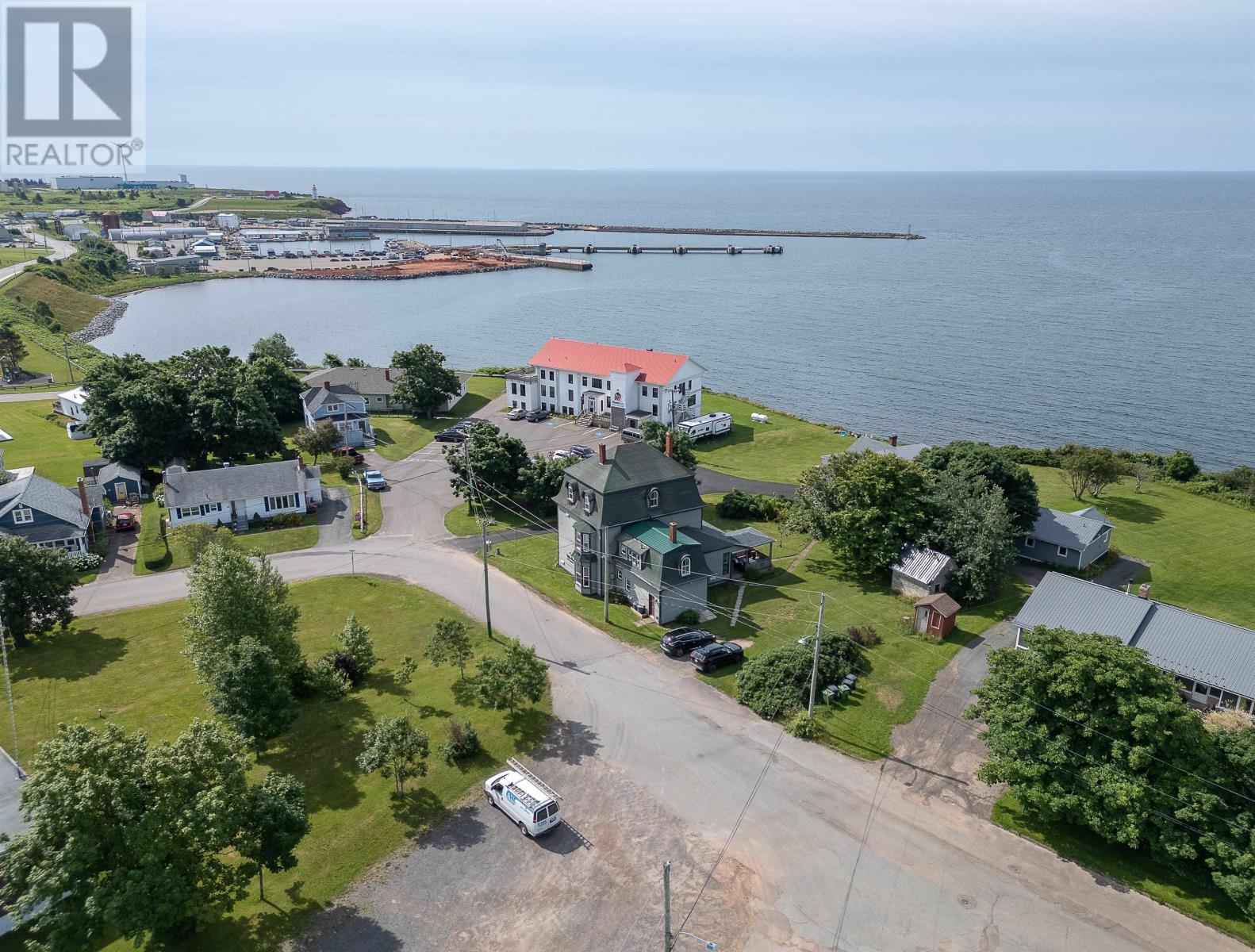16 Washington Street, Souris, Prince Edward Island  C0A 2B0 - Photo 4 - 202522758
