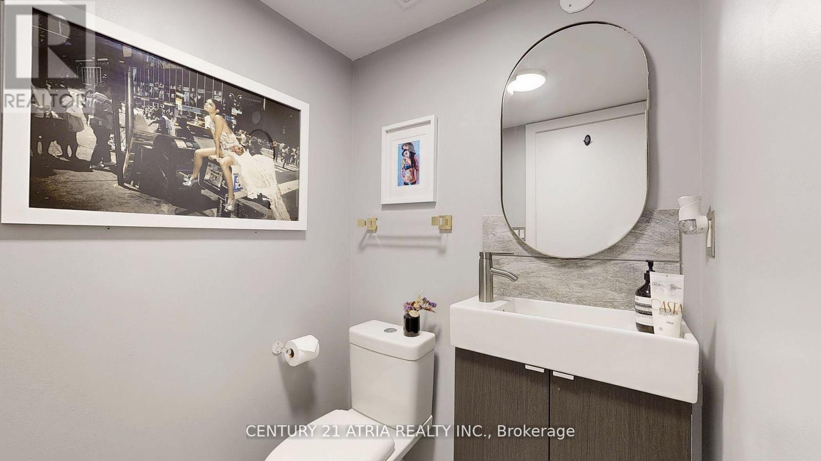 215 - 800 King Street W, Toronto, Ontario  M5V 3M7 - Photo 11 - C12390511