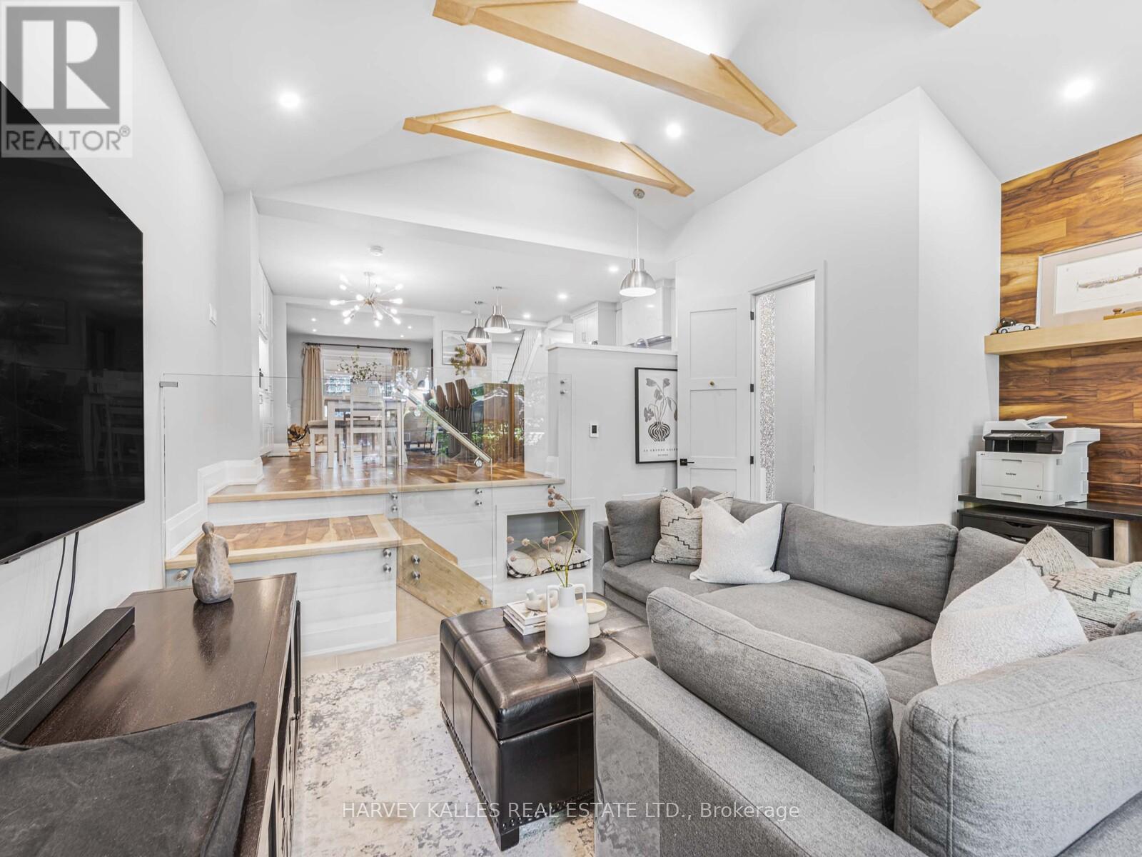 Property at 116 PINEWOOD AVENUE image 1