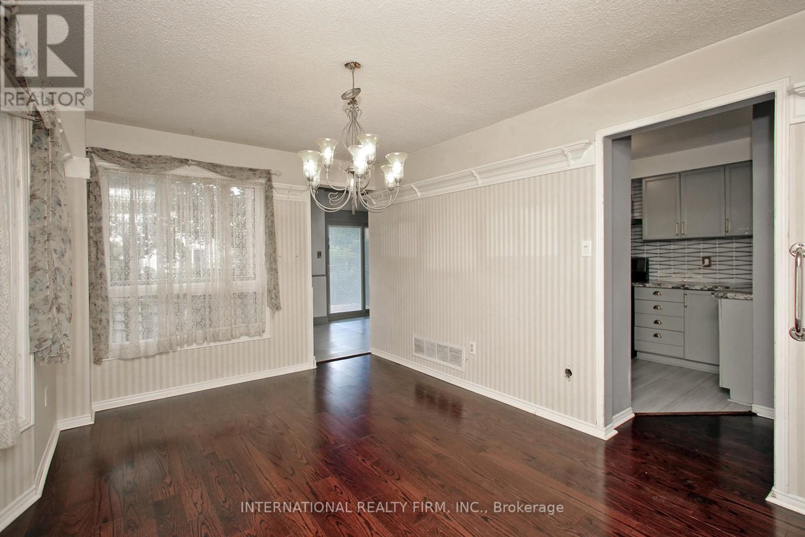 22 Larkin Avenue, Markham, Ontario  L3P 4R3 - Photo 13 - N12390577