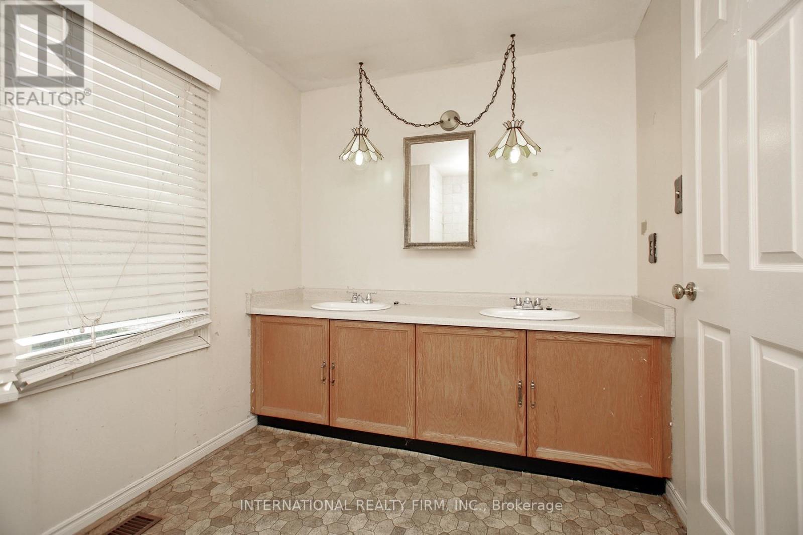 22 Larkin Avenue, Markham, Ontario  L3P 4R3 - Photo 23 - N12390577