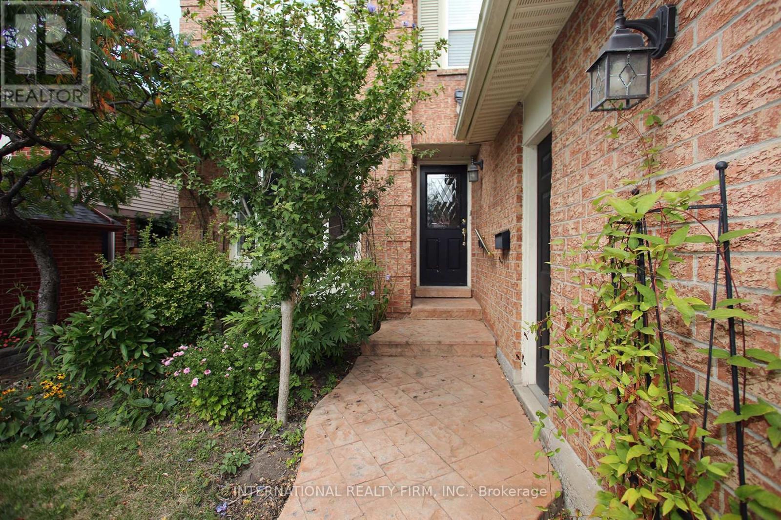 Property at 22 LARKIN AVENUE image 3
