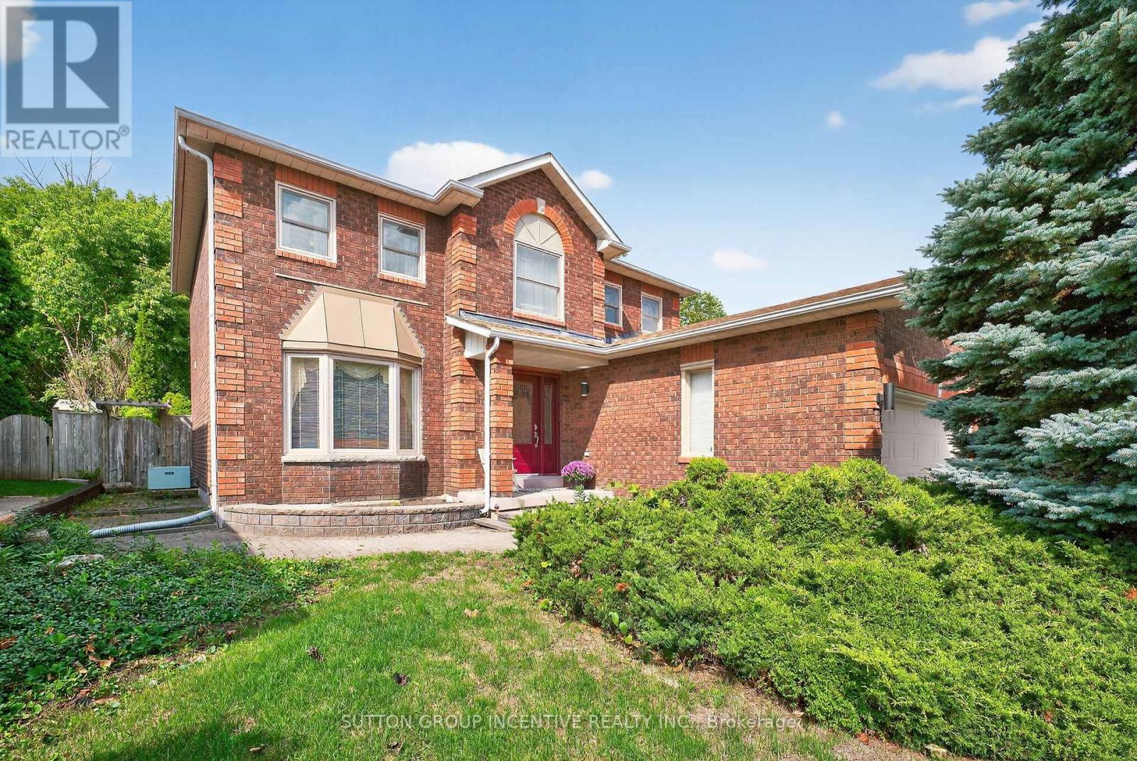 26 Peck Street, Barrie (Painswick North), Ontario  L4N 7H4 - Photo 1 - S12390521