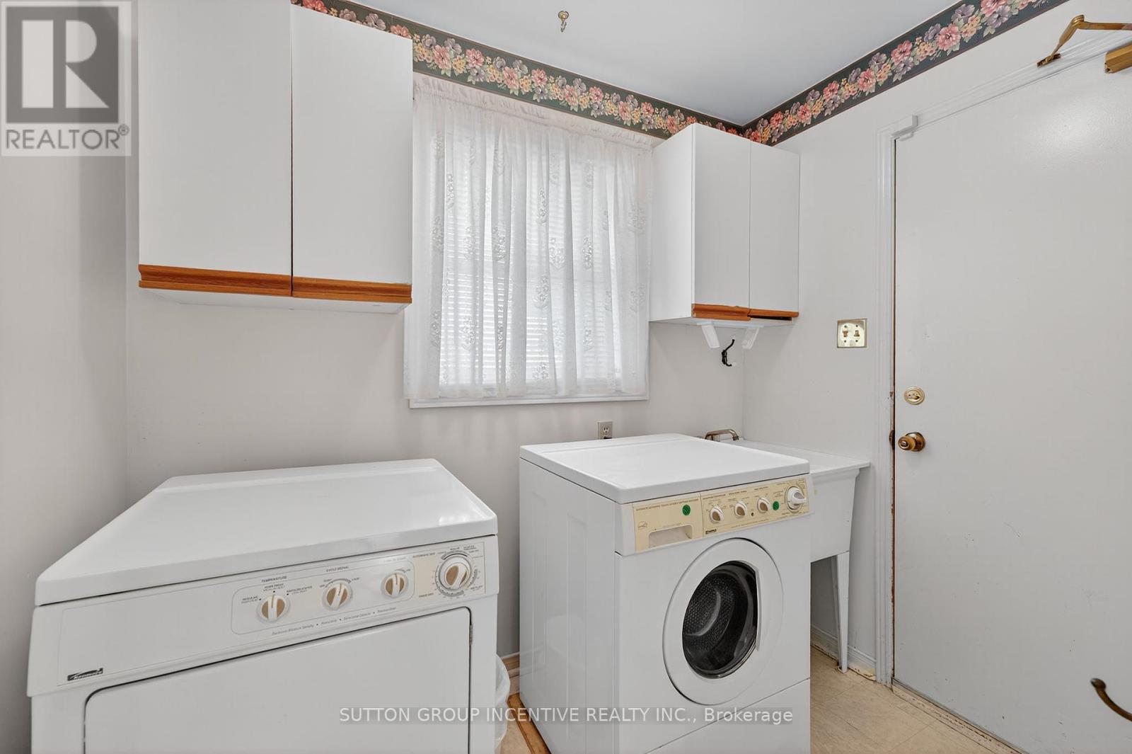 26 Peck Street, Barrie (Painswick North), Ontario  L4N 7H4 - Photo 20 - S12390521