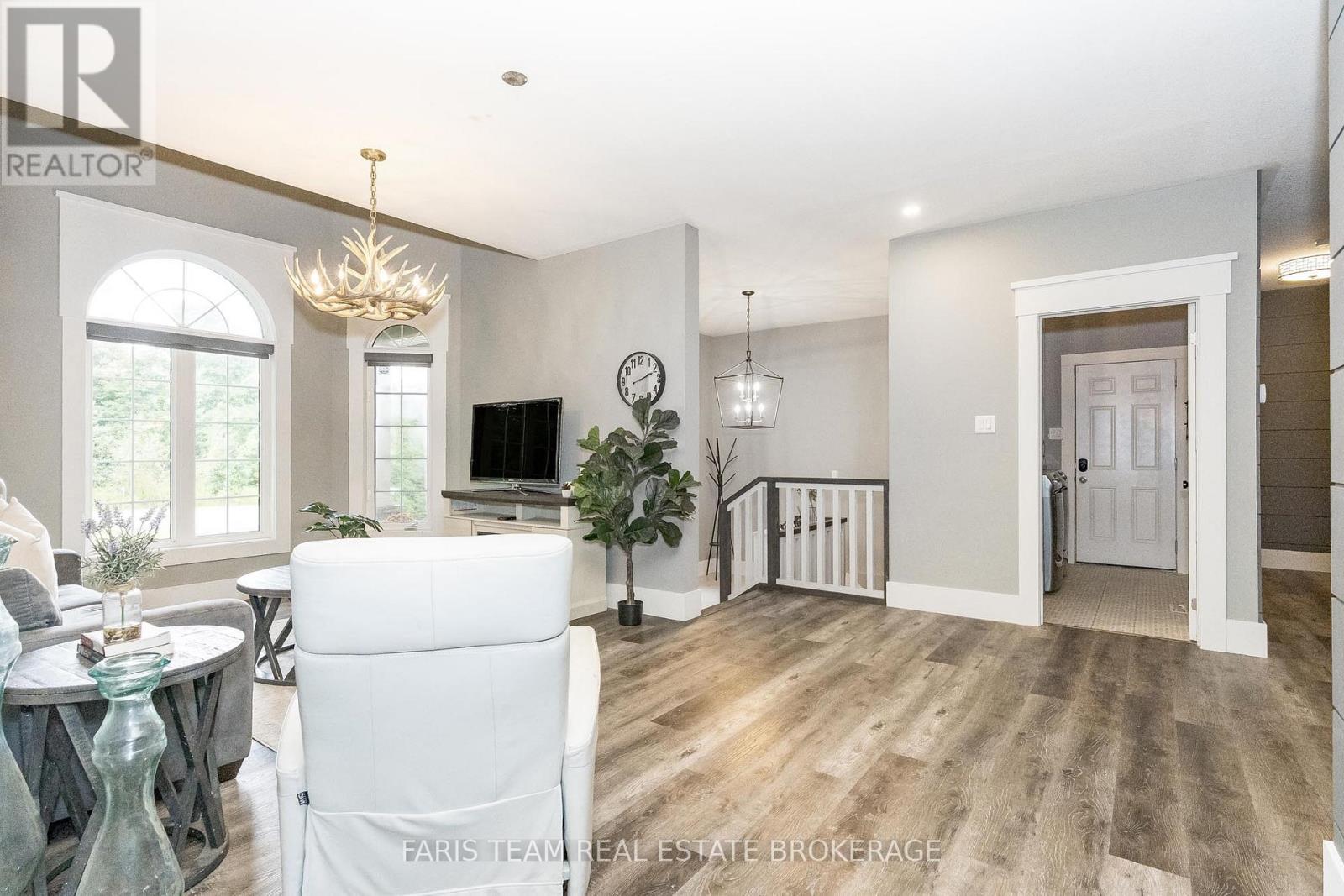 39 Diamond Valley Drive, Oro-Medonte (Sugarbush), Ontario  L0L 2E0 - Photo 13 - S12390563