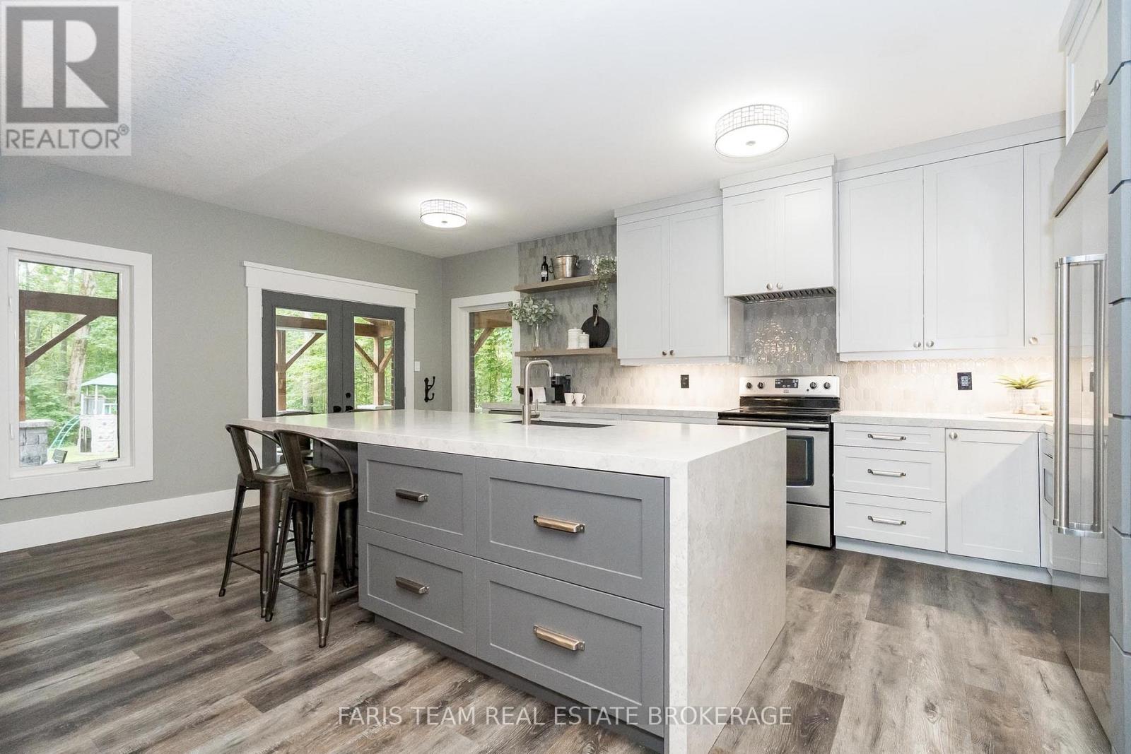 Property at 39 DIAMOND VALLEY DRIVE image 4