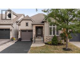 8 CANTERBURY CIRCLE, Orillia, Ontario
