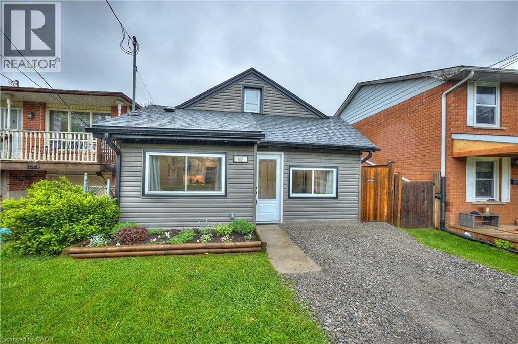 Property at 162 DUFFERIN Avenue image 2