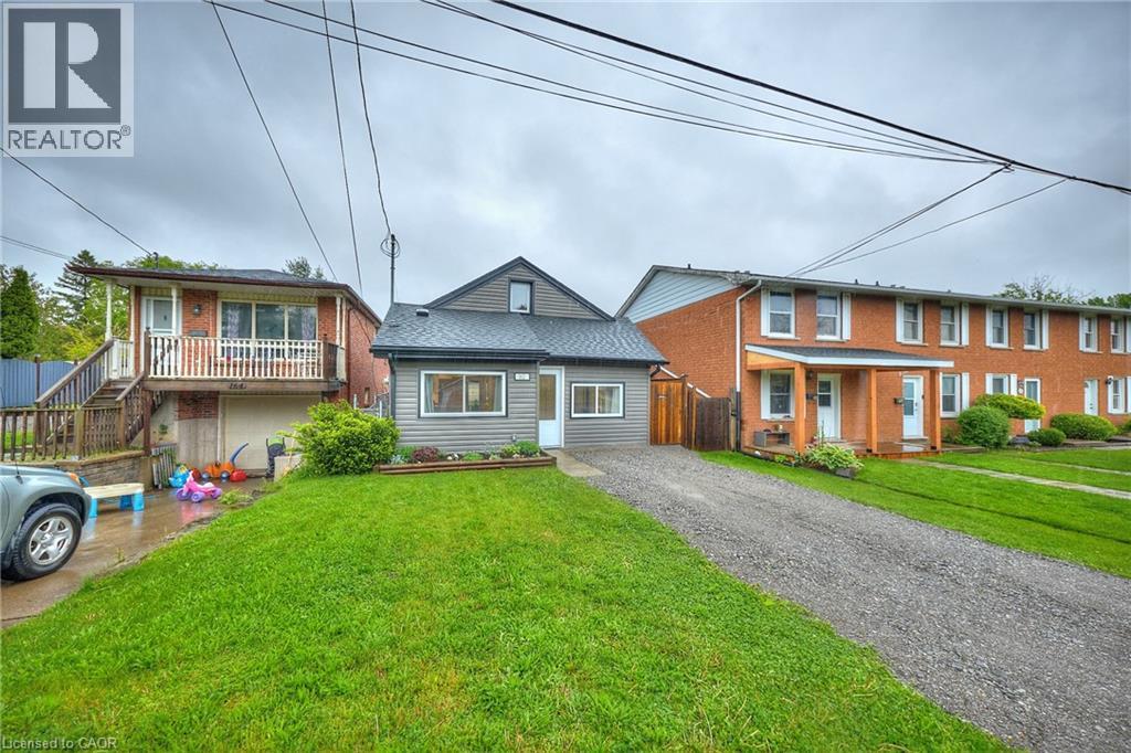 Property at 162 DUFFERIN Avenue image 4