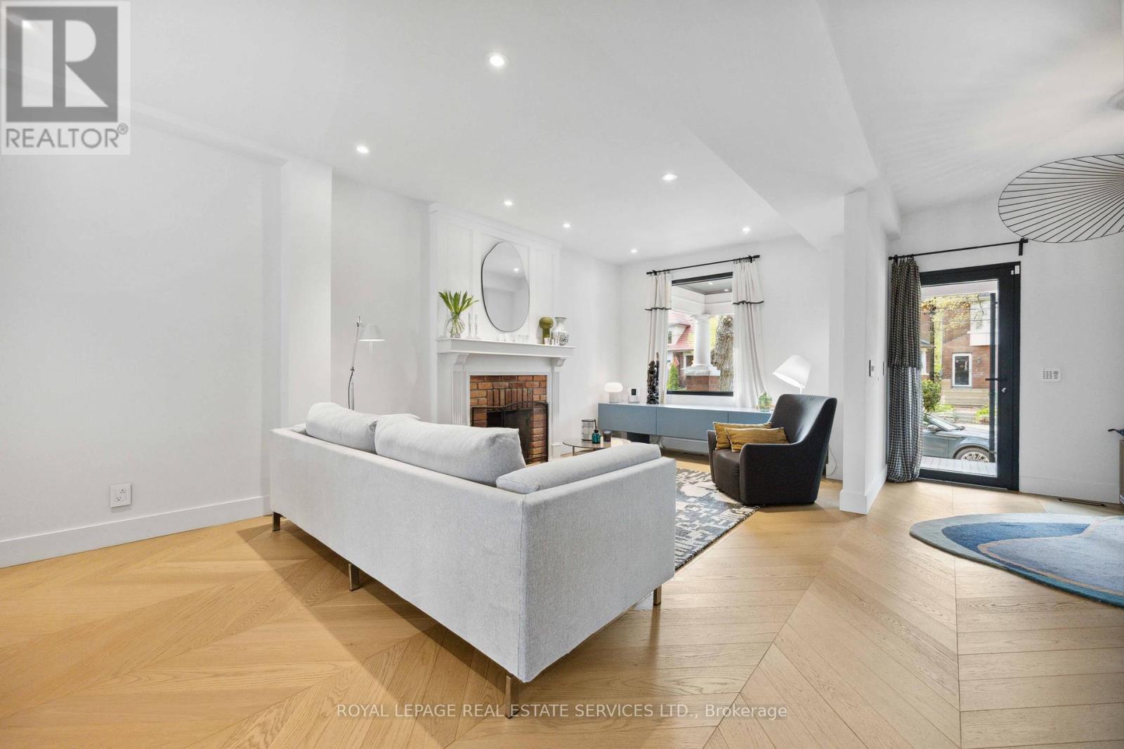 Property at 427 ANNETTE STREET image 4