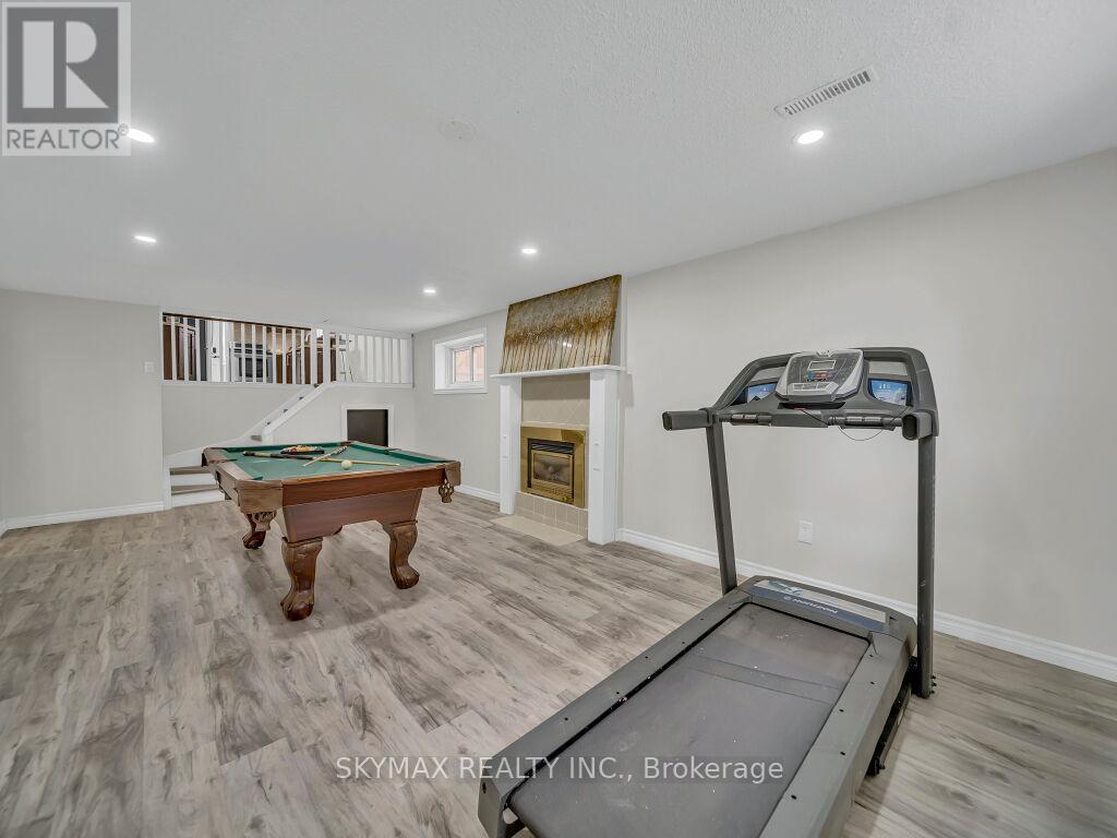 3053 Coral Drive, Mississauga, Ontario  L4T 1Z2 - Photo 19 - W12390537