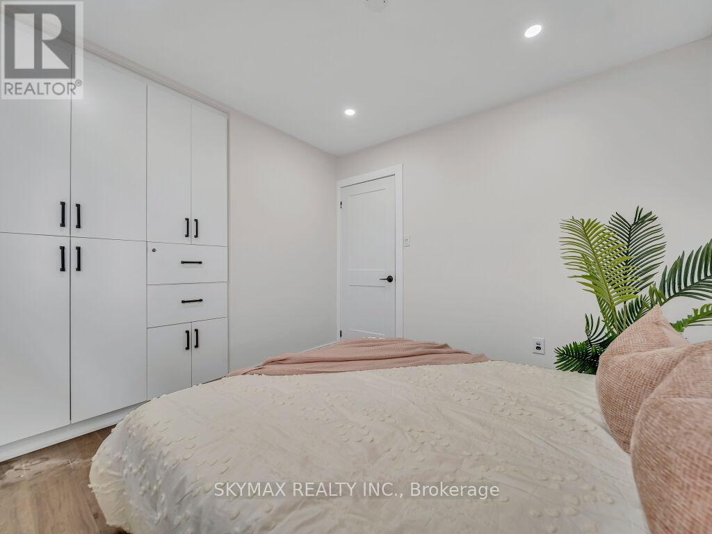3053 Coral Drive, Mississauga, Ontario  L4T 1Z2 - Photo 27 - W12390537