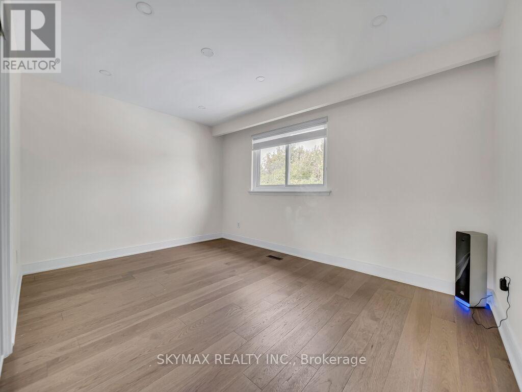 3053 Coral Drive, Mississauga, Ontario  L4T 1Z2 - Photo 28 - W12390537
