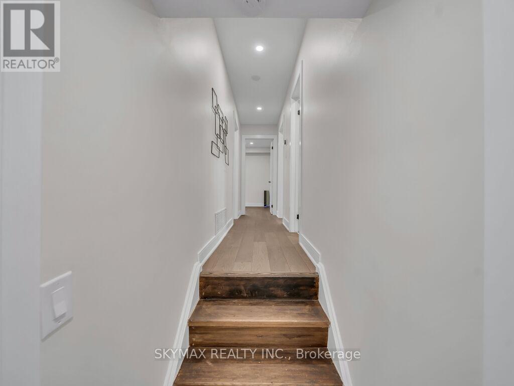 3053 Coral Drive, Mississauga, Ontario  L4T 1Z2 - Photo 32 - W12390537