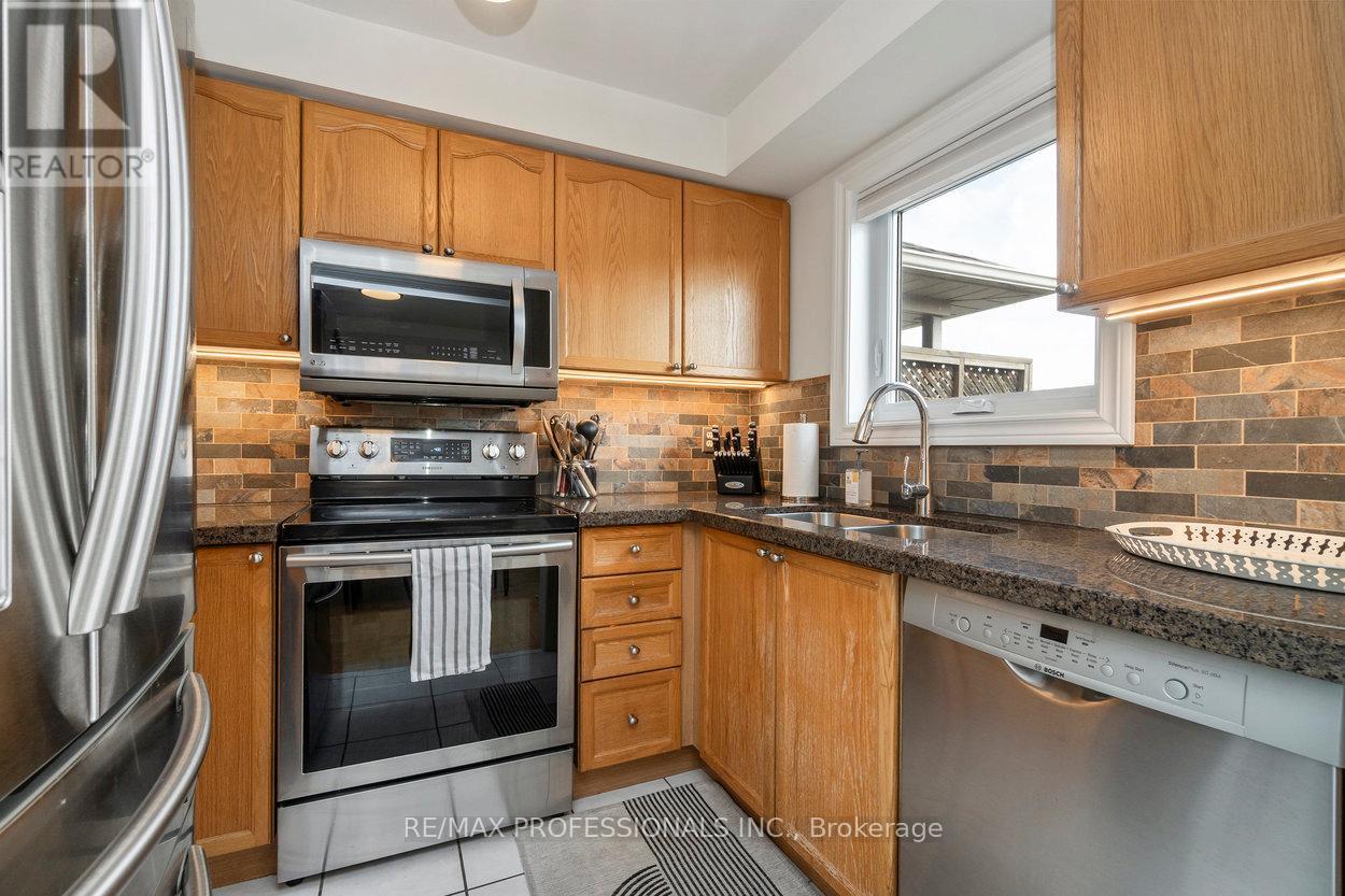 47 Tarragona Boulevard, Toronto, Ontario  M6N 5C2 - Photo 15 - W12390570