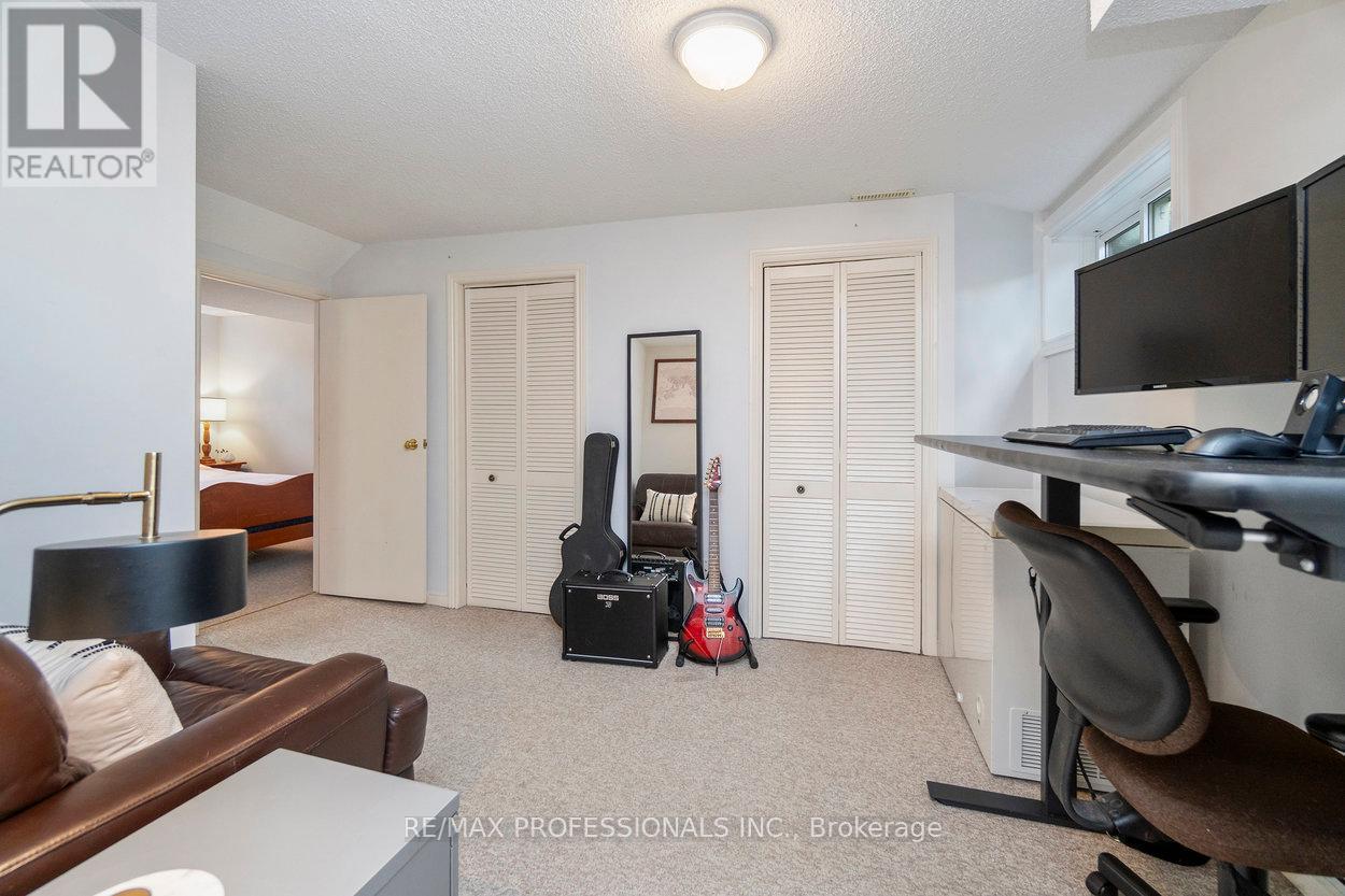 47 Tarragona Boulevard, Toronto, Ontario  M6N 5C2 - Photo 28 - W12390570