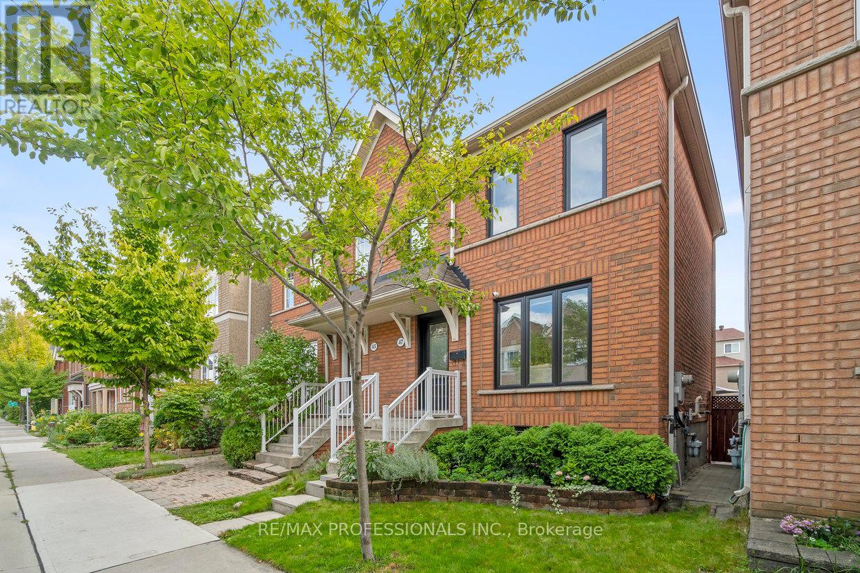 47 Tarragona Boulevard, Toronto, Ontario  M6N 5C2 - Photo 3 - W12390570