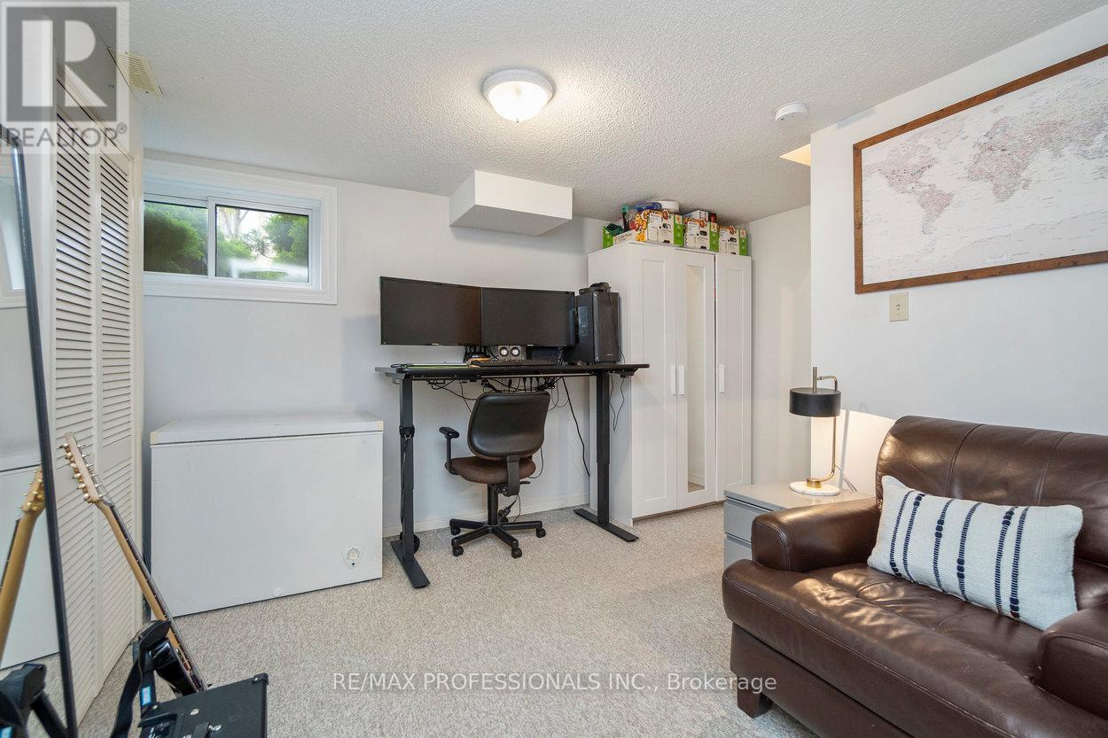 47 Tarragona Boulevard, Toronto, Ontario  M6N 5C2 - Photo 30 - W12390570