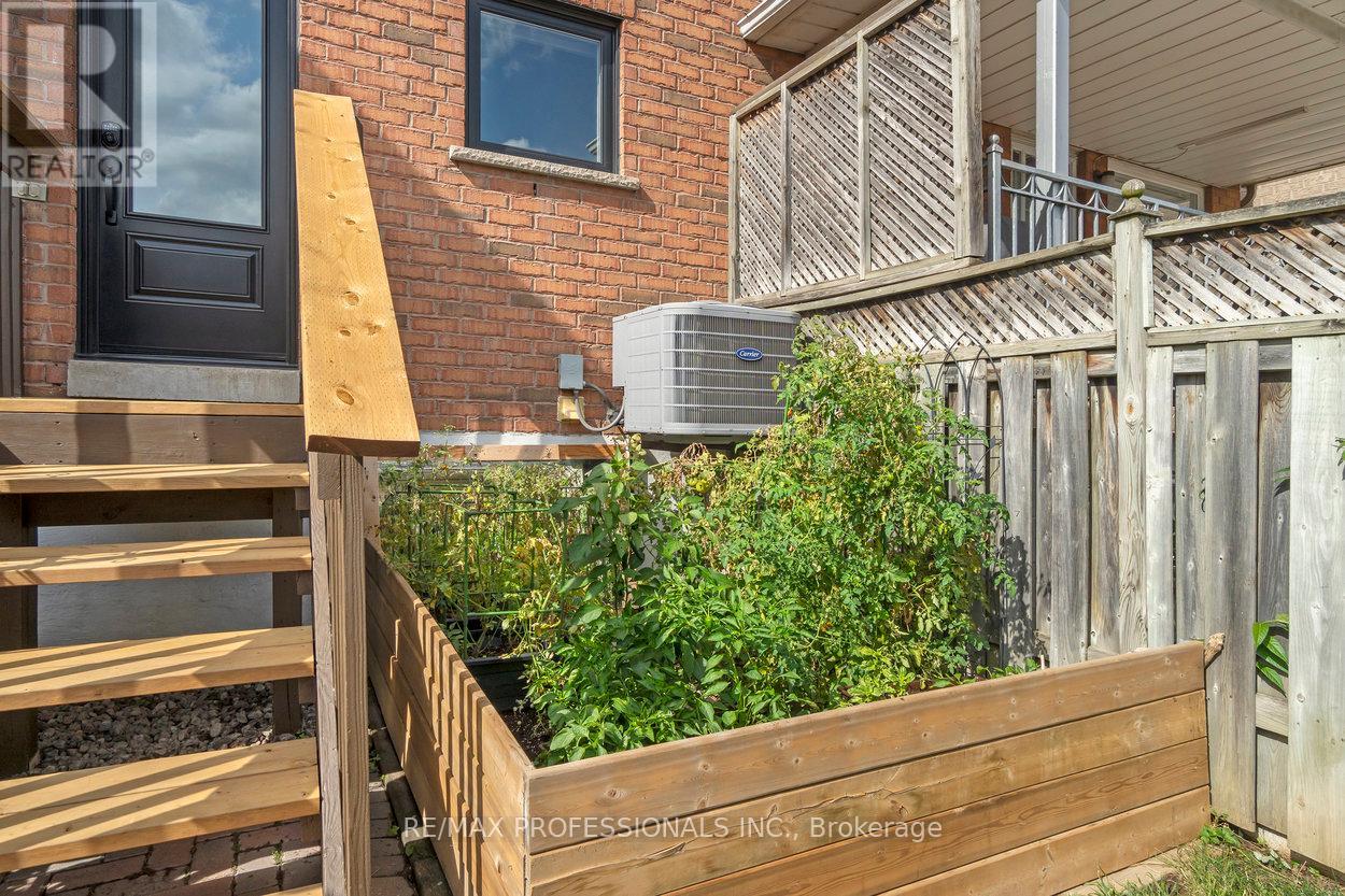 47 Tarragona Boulevard, Toronto, Ontario  M6N 5C2 - Photo 42 - W12390570
