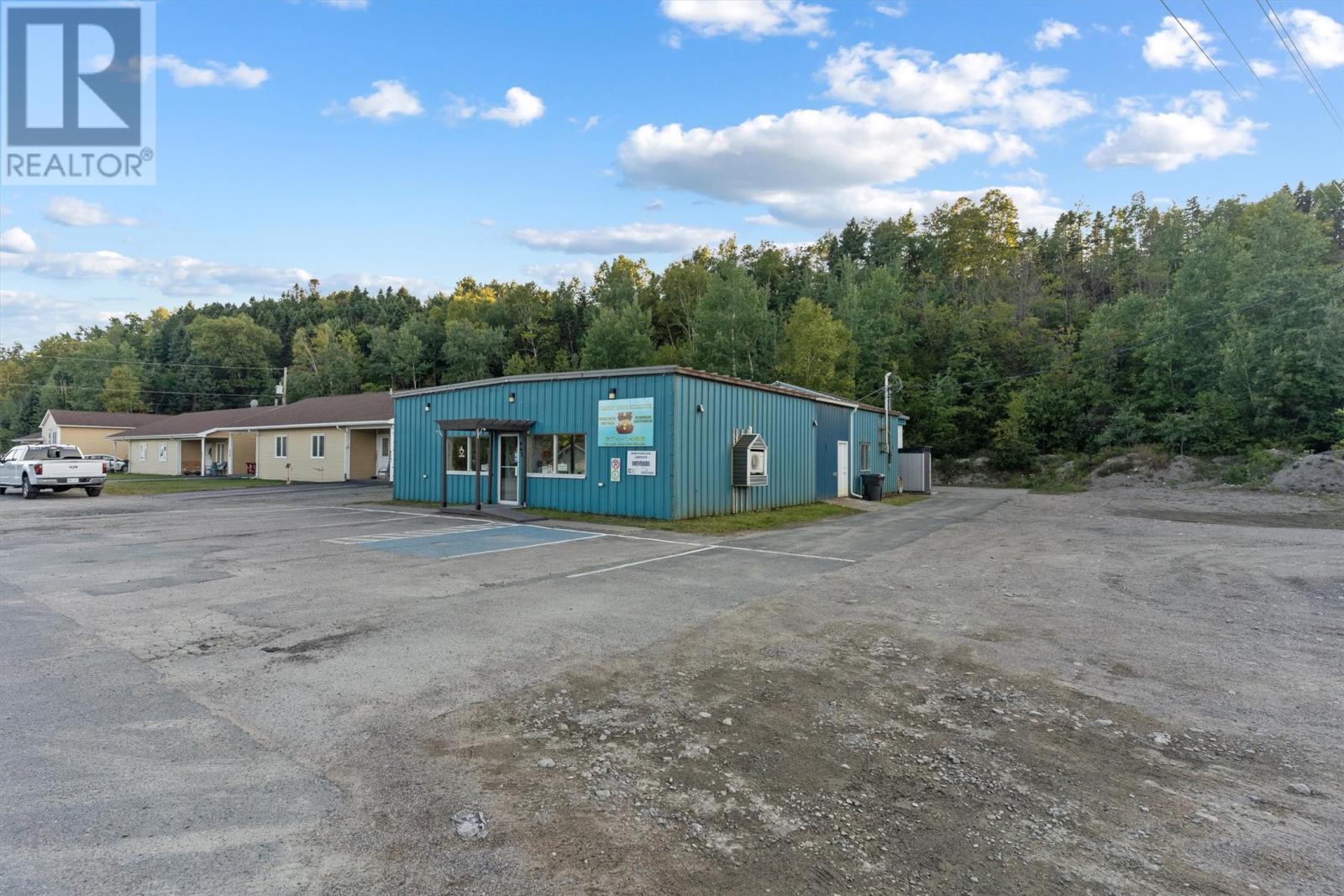 443 Jr Smallwood Boulevard, Gambo, Newfoundland & Labrador  A0G 1T0 - Photo 2 - 1290170