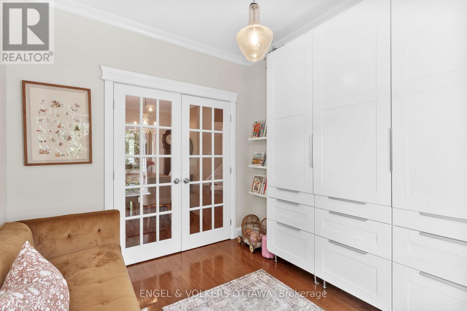 17 Colindale Avenue, Ottawa, Ontario  K2J 4V6 - Photo 10 - X12390603