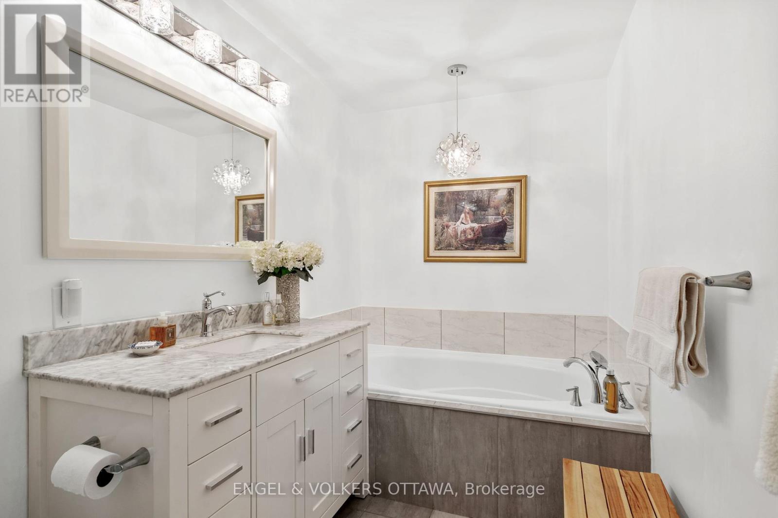 17 Colindale Avenue, Ottawa, Ontario  K2J 4V6 - Photo 27 - X12390603