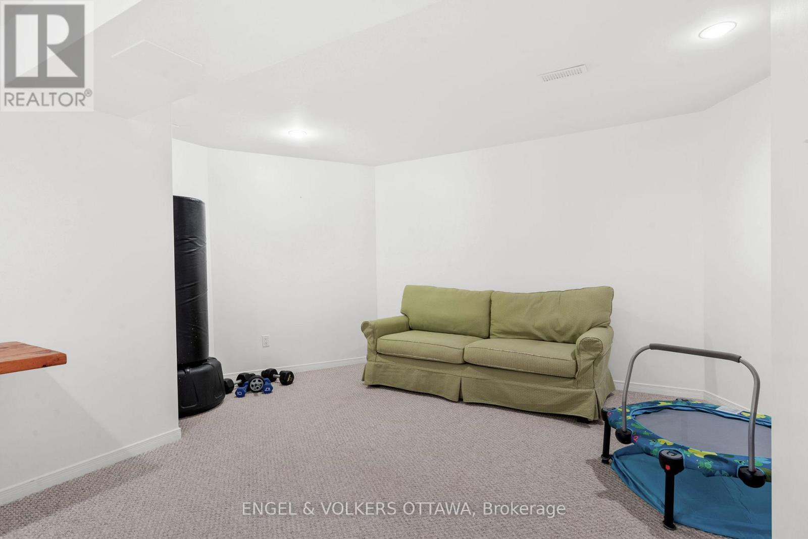 17 Colindale Avenue, Ottawa, Ontario  K2J 4V6 - Photo 39 - X12390603