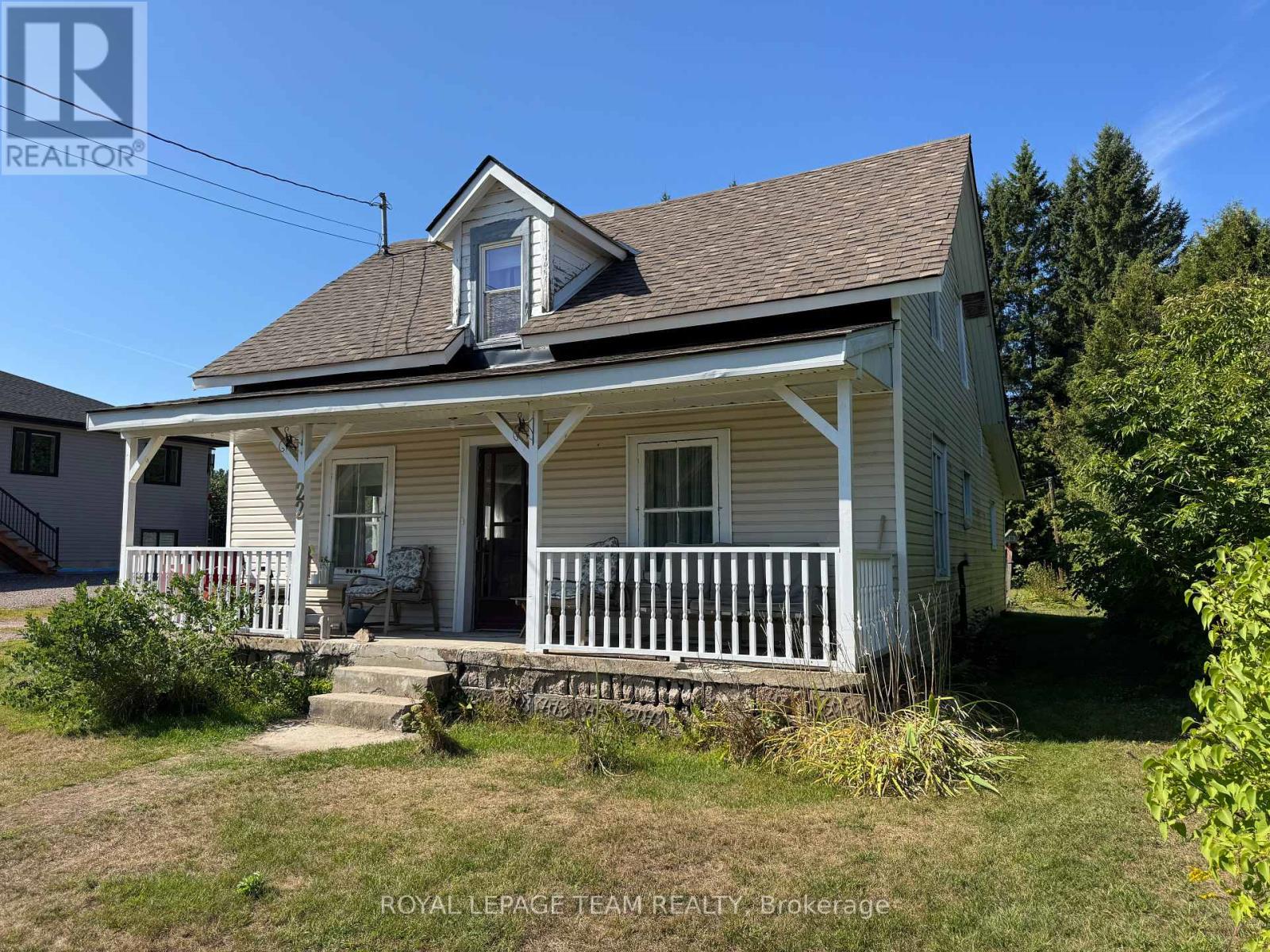 22 Wilson Street, Laurentian Hills, Ontario  K0J 1J0 - Photo 1 - X12390610