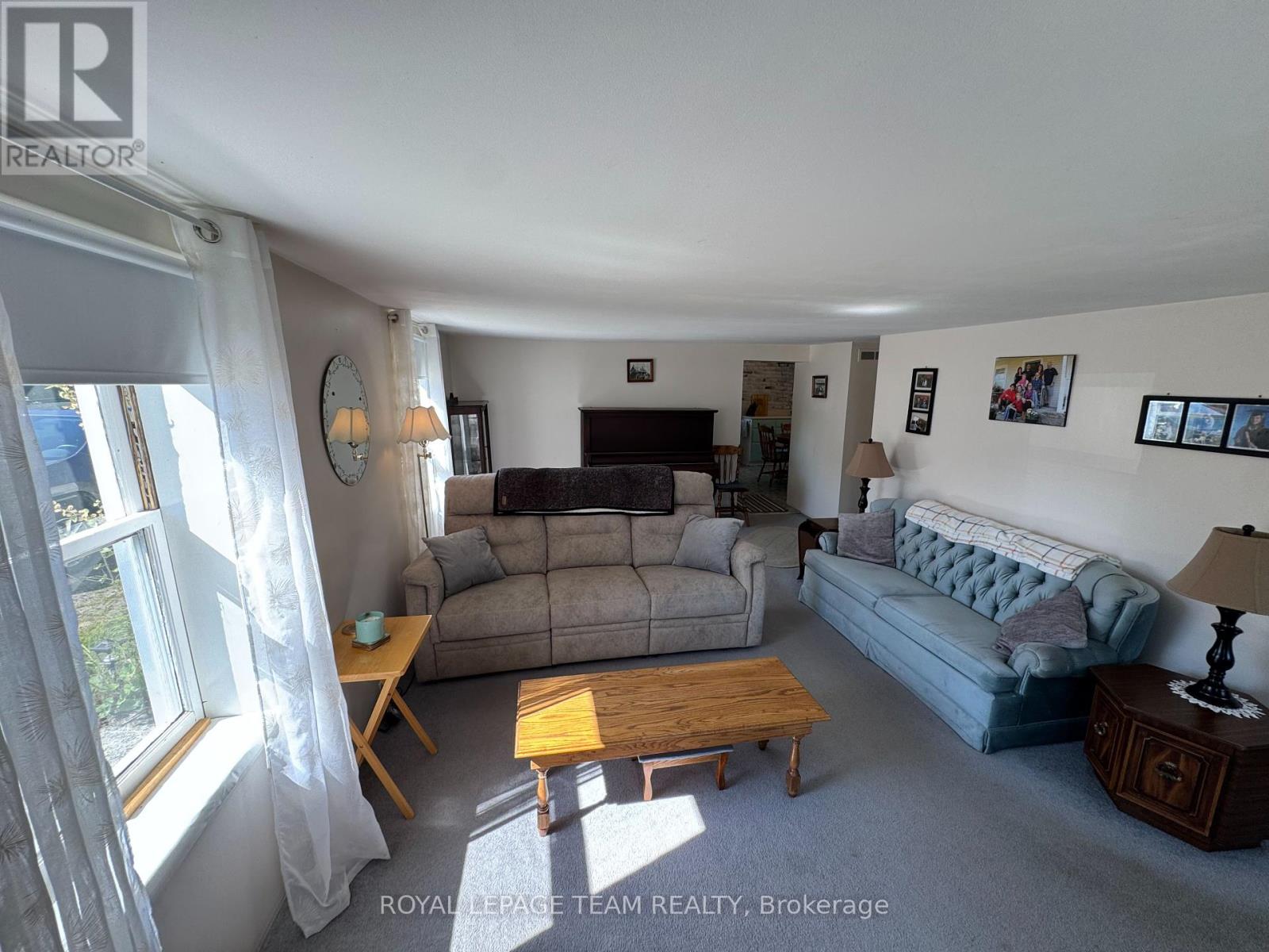 22 Wilson Street, Laurentian Hills, Ontario  K0J 1J0 - Photo 17 - X12390610