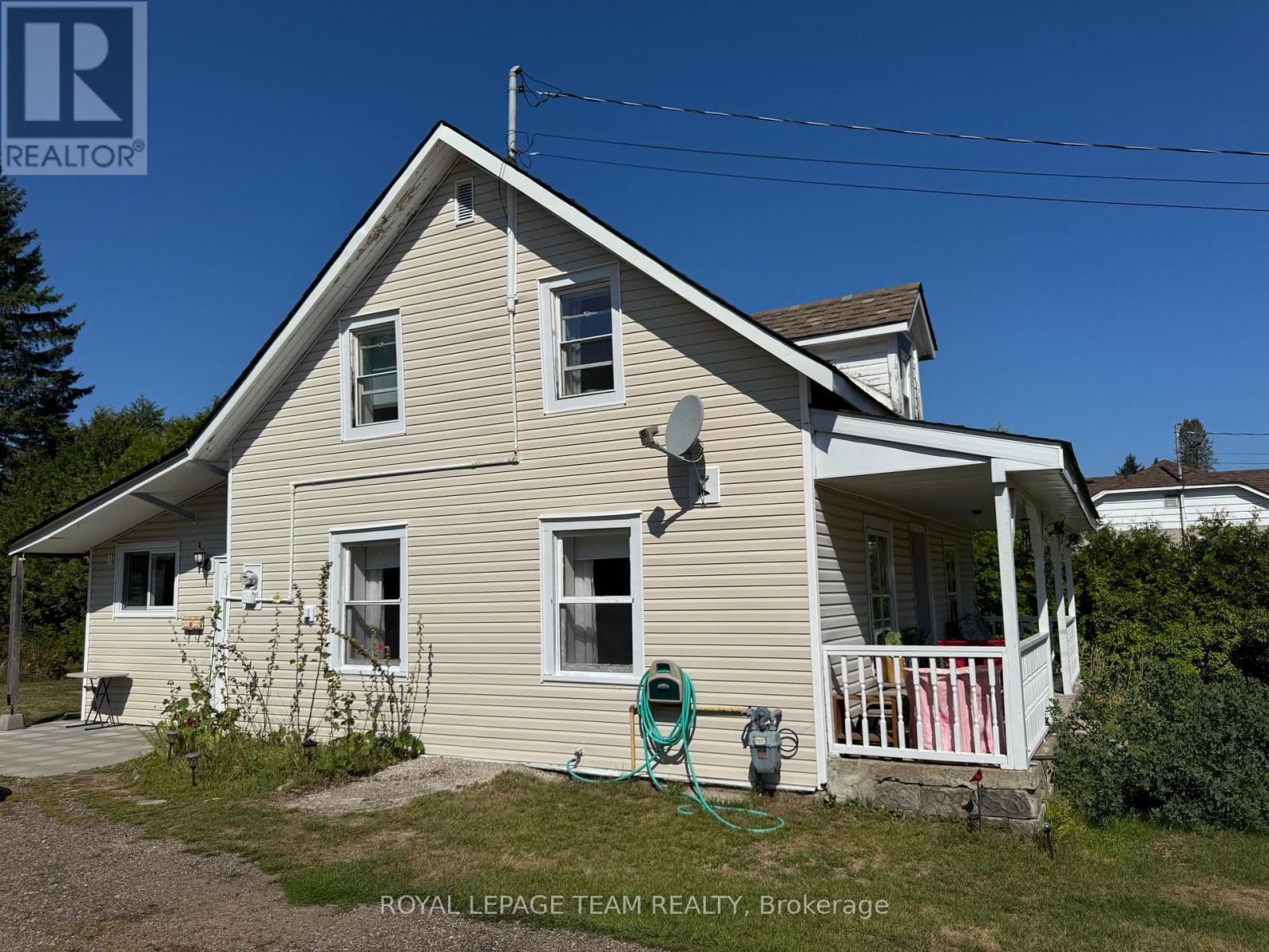 22 Wilson Street, Laurentian Hills, Ontario  K0J 1J0 - Photo 5 - X12390610