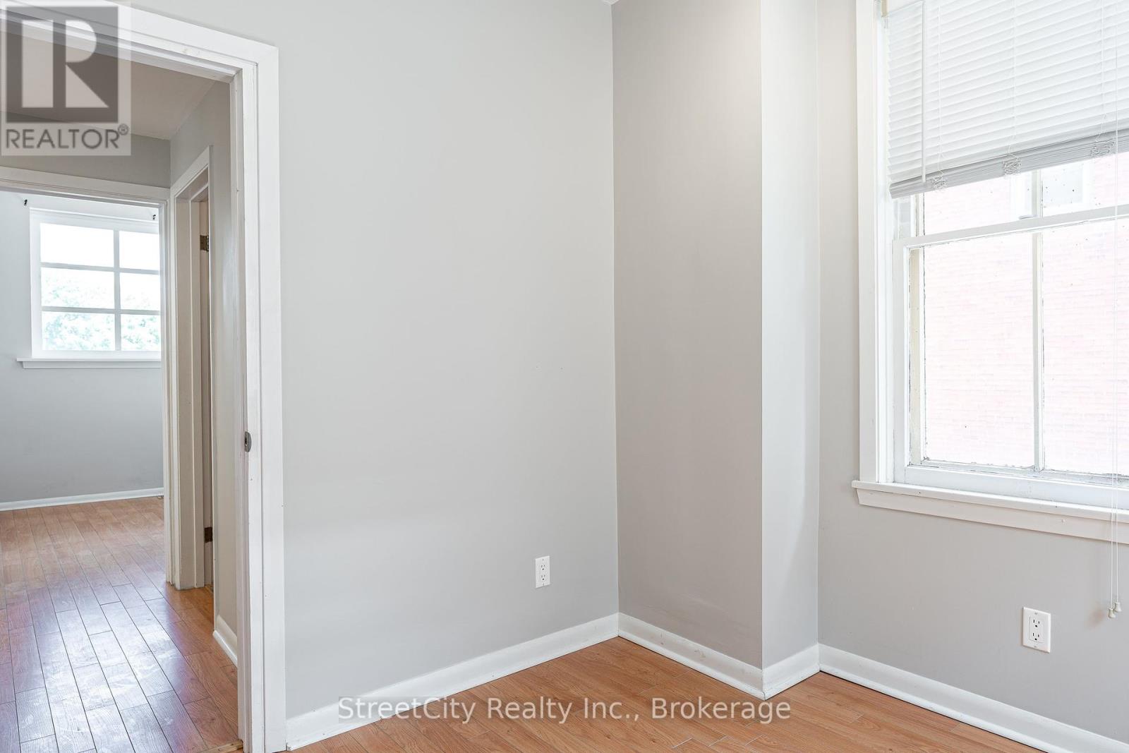 19 Waterloo Street S, Stratford, Ontario  N5A 4A5 - Photo 17 - X12390681
