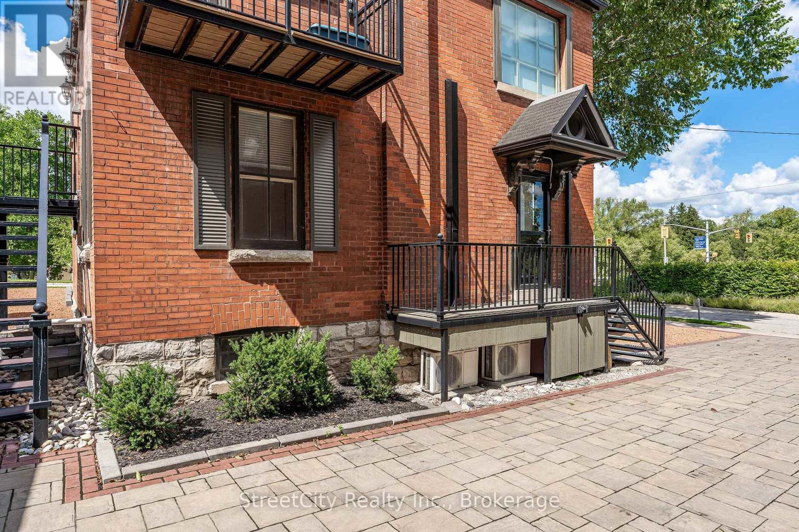 19 Waterloo Street S, Stratford, Ontario  N5A 4A5 - Photo 27 - X12390681