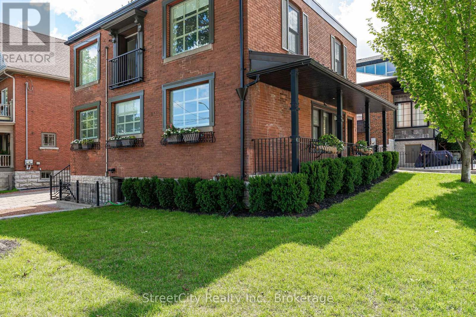 19 Waterloo Street S, Stratford, Ontario  N5A 4A5 - Photo 3 - X12390681