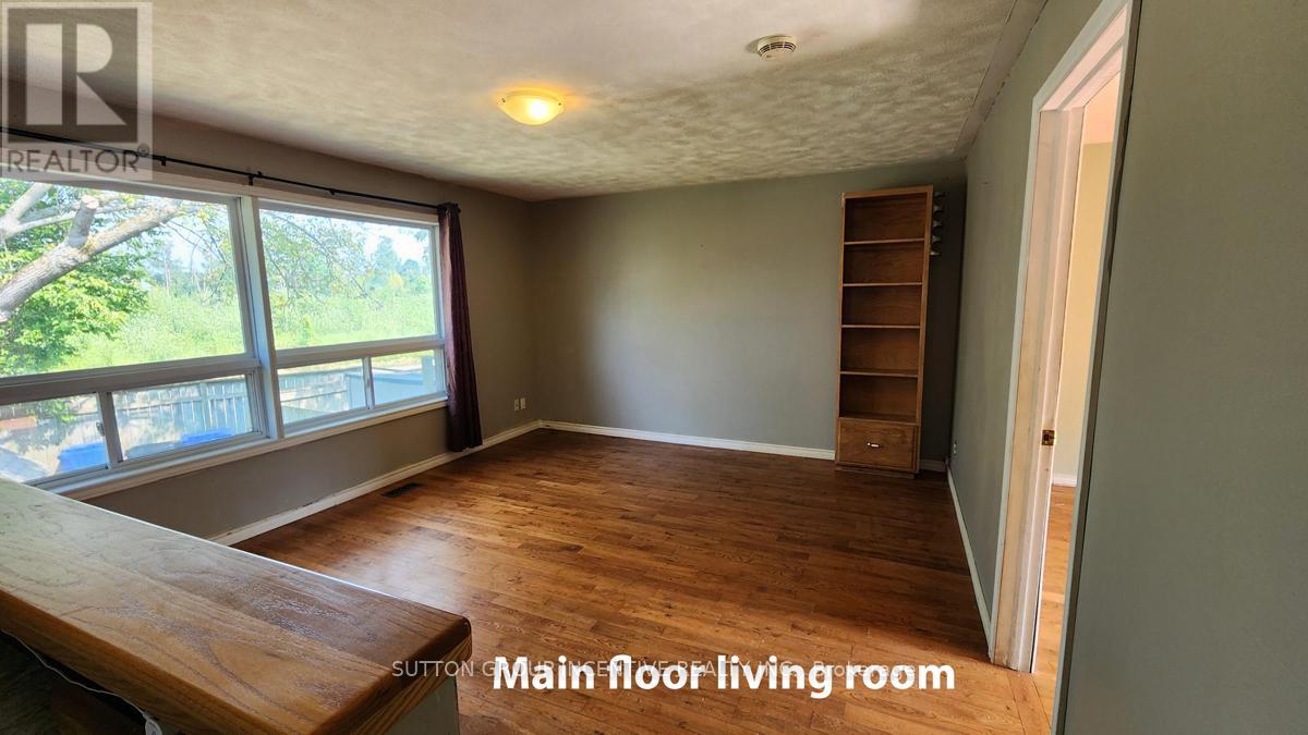 856 Ney Avenue, Tay, Ontario  L0K 1R0 - Photo 18 - S12334440