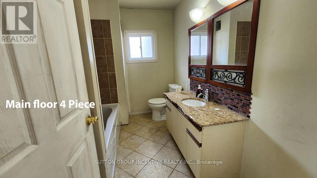 856 Ney Avenue, Tay, Ontario  L0K 1R0 - Photo 14 - S12334440